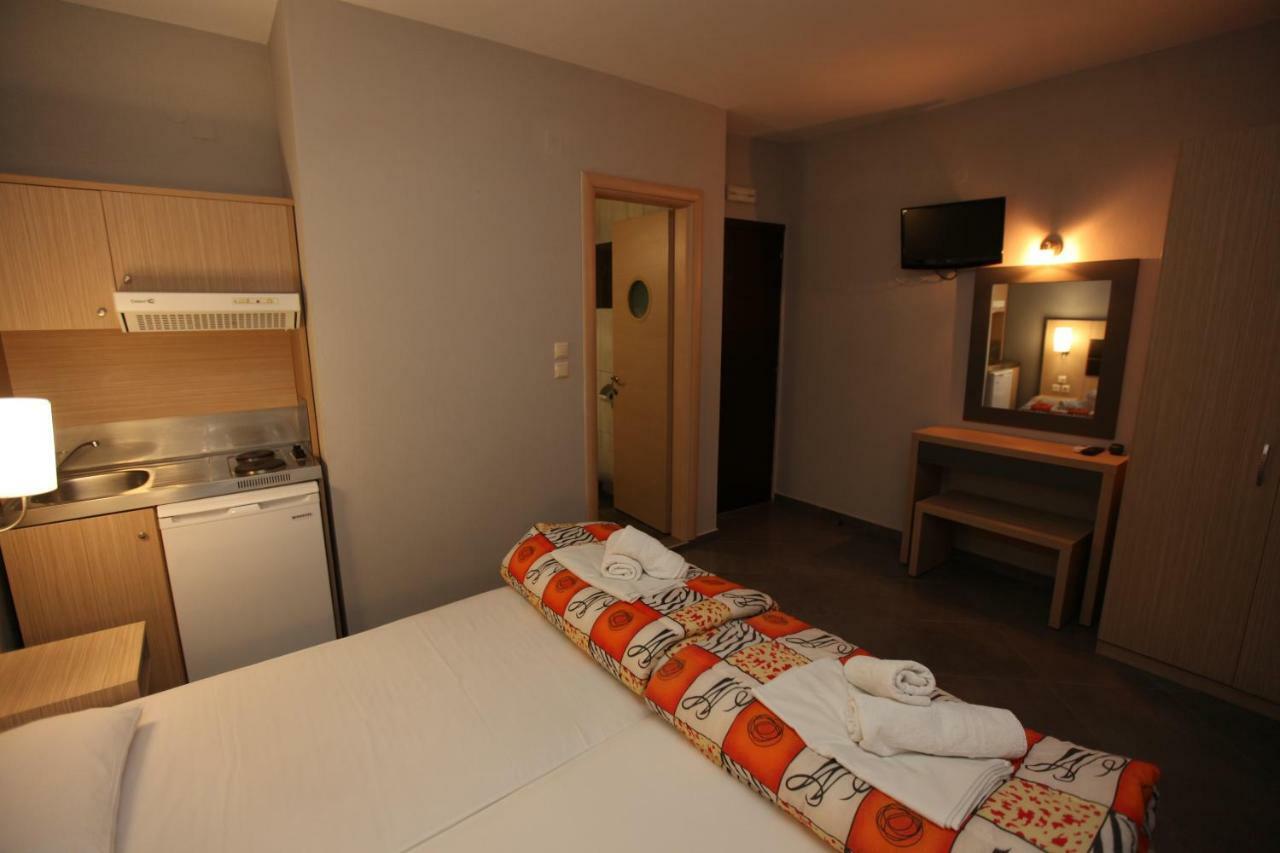 Mironi & Victoria Hotel Ліменас Екстер'єр фото